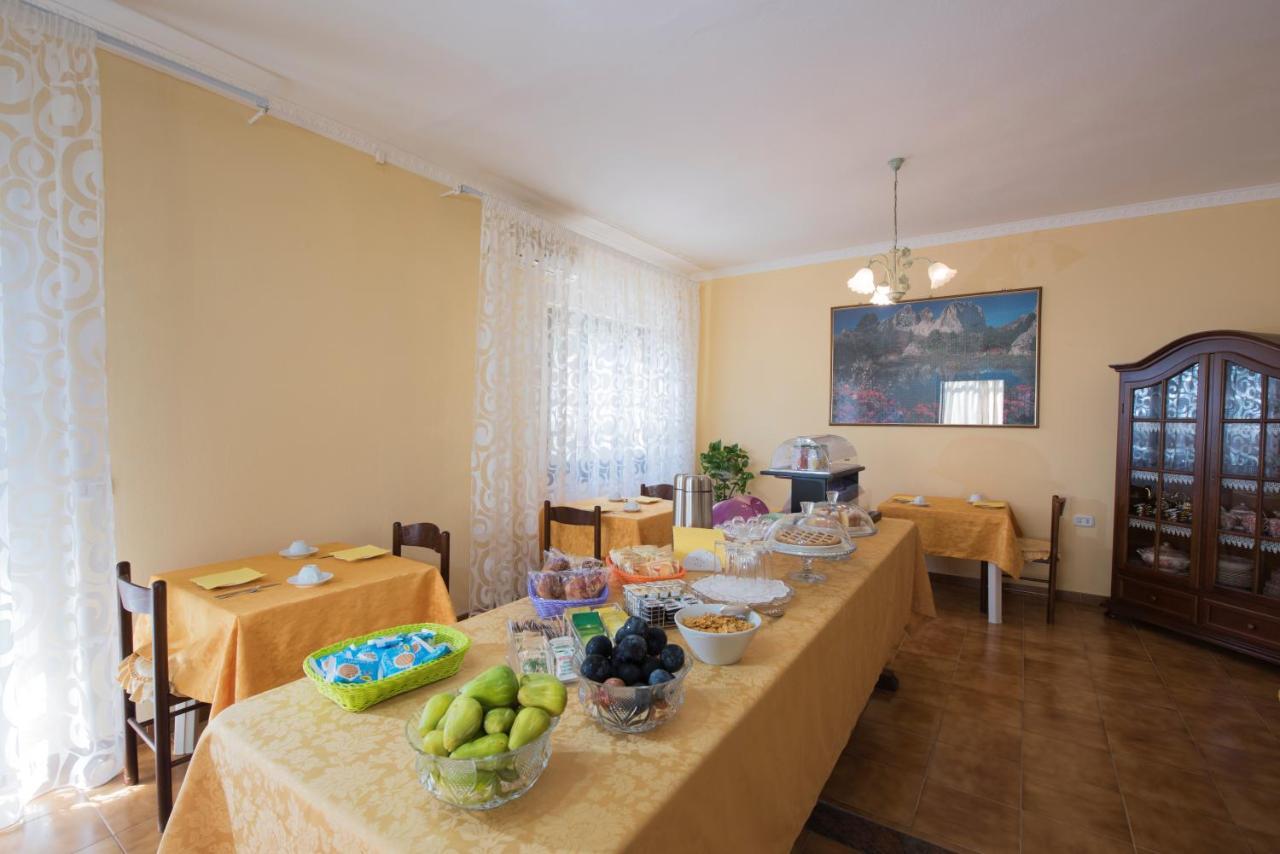La Rosa Dei Venti B&B Chia Ngoại thất bức ảnh
