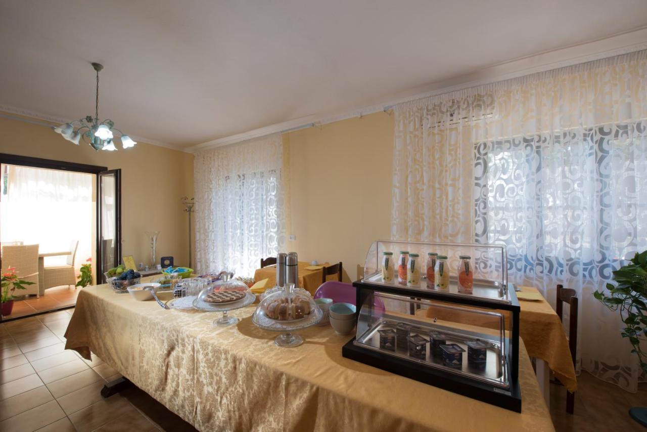 La Rosa Dei Venti B&B Chia Ngoại thất bức ảnh