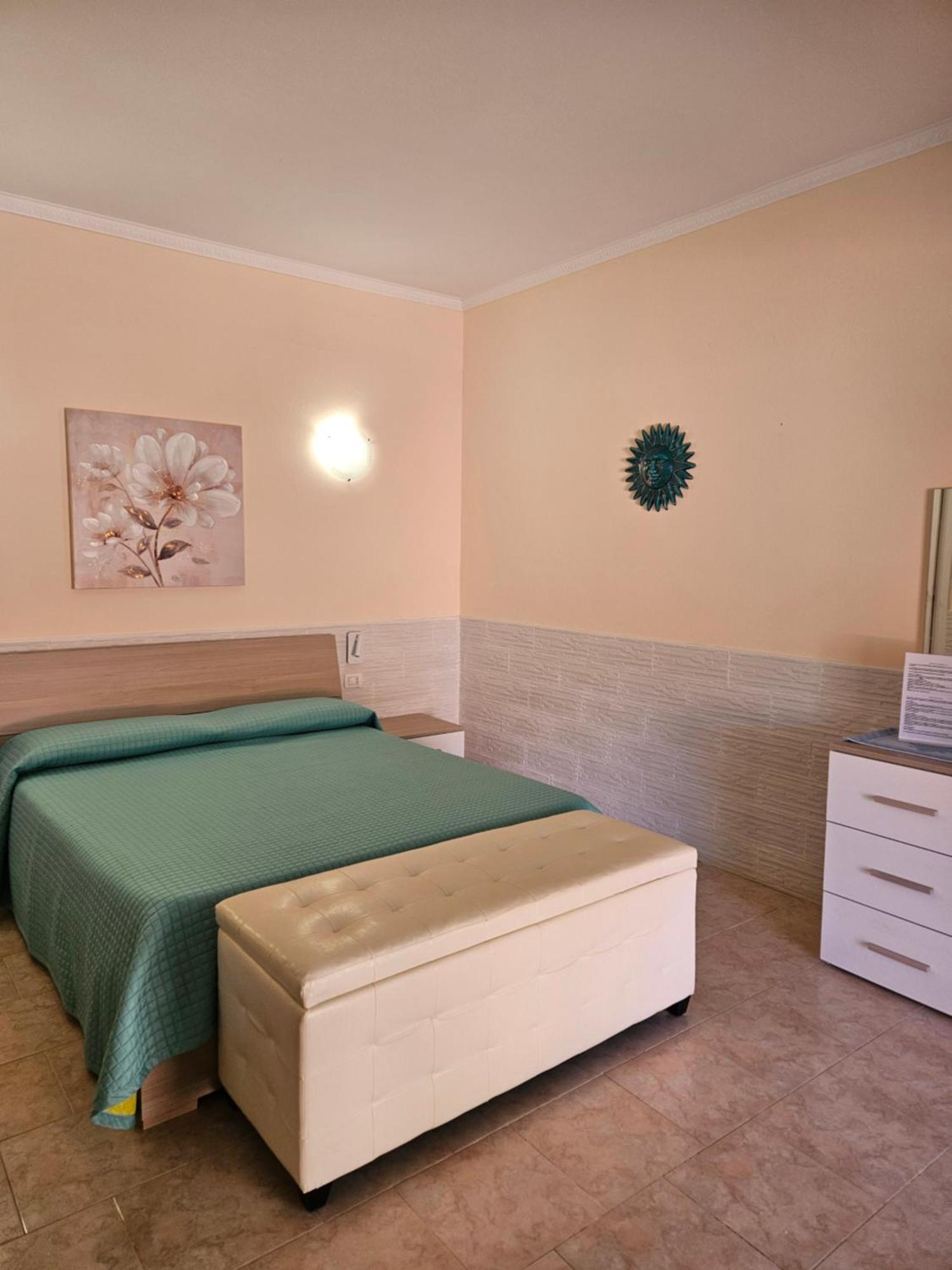 La Rosa Dei Venti B&B Chia Ngoại thất bức ảnh